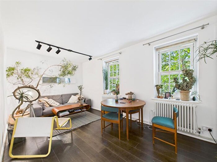 1 Bedroom Apartment For Sale In Black Prince Road, Vauxhall, SE11