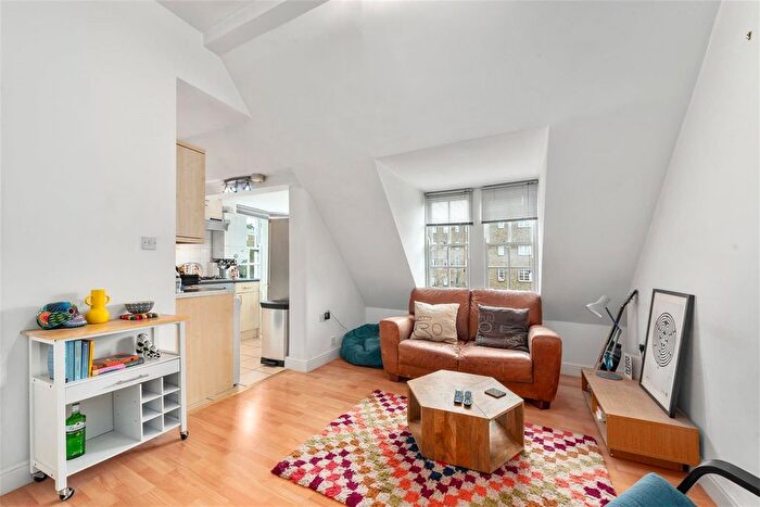 1 Bedroom Flat To Rent In Streatham High Road, London, SW16