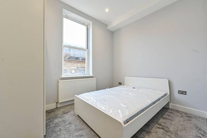 1 Bedroom Flat To Rent In Camden High Street, Camden Town, London, NW1