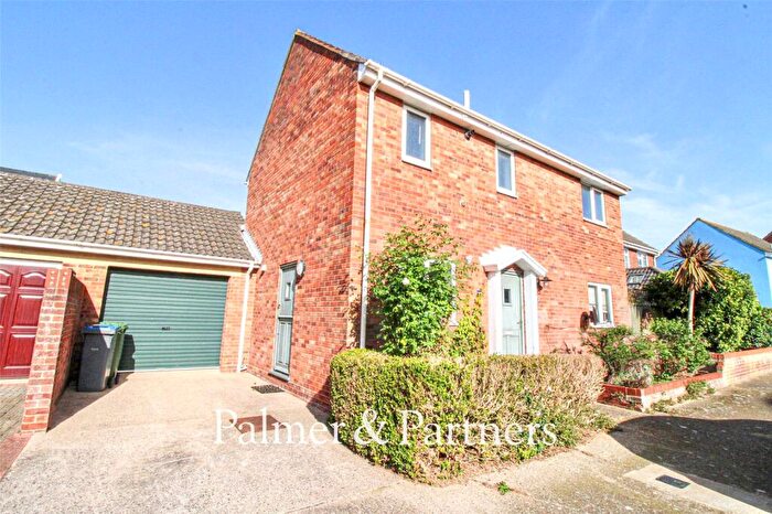 3 Bedroom Detached House For Sale In Mariners Way, Aldeburgh, Suffolk, IP15