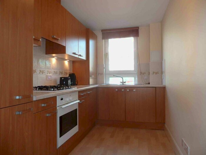 2 Bedroom Flat To Rent In Union Grove, West End, Aberdeen, AB10