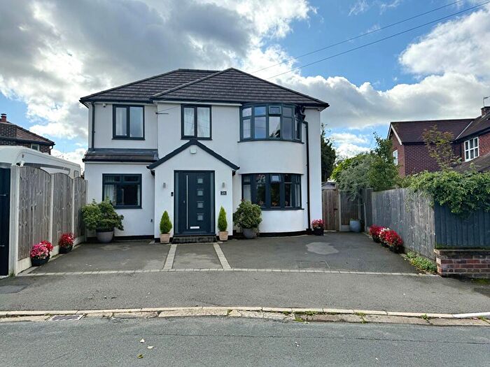 4 Bedroom Detached House For Sale In Ravenstone Drive, Sale, M33
