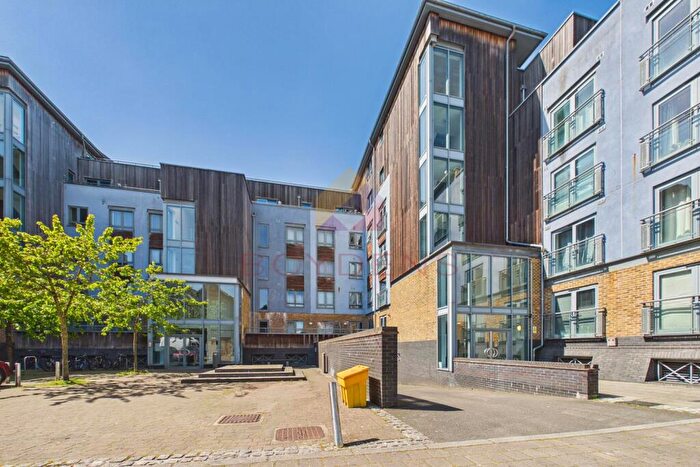 1 Bedroom Apartment For Sale In Quayside Drive, Hythe, Colchester, CO2
