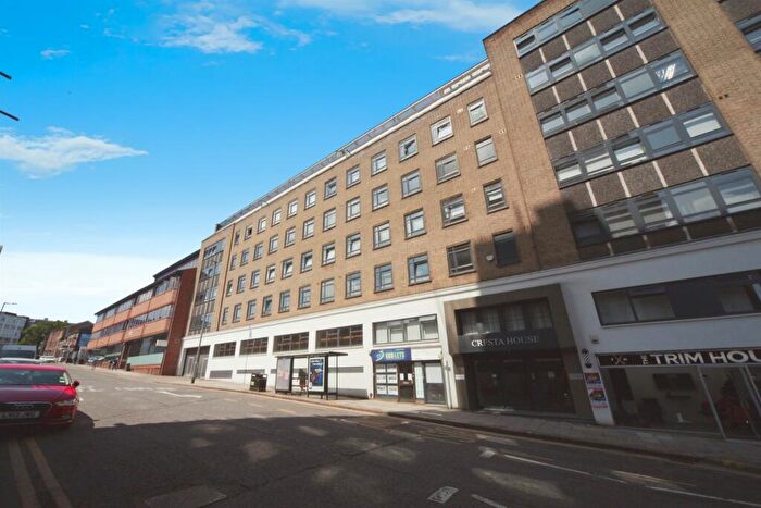 2 Bedroom Apartment For Sale In Alma Street, Luton, LU1