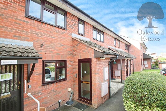 2 Bedroom Property To Rent In Kimberley Close, Langley, SL3