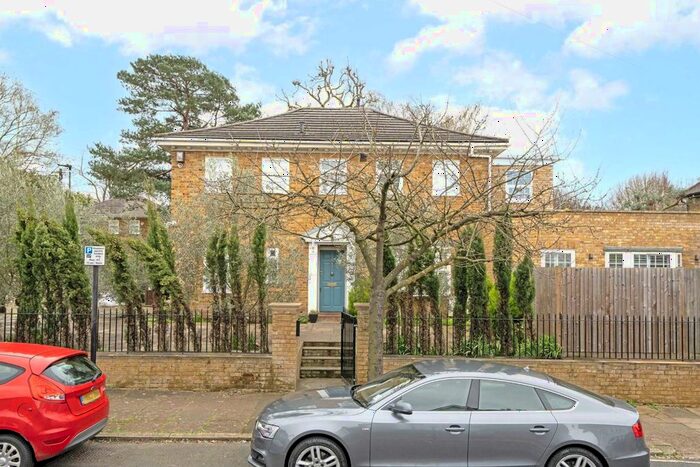 4 Bedroom Property To Rent In Chara Place, London, W4