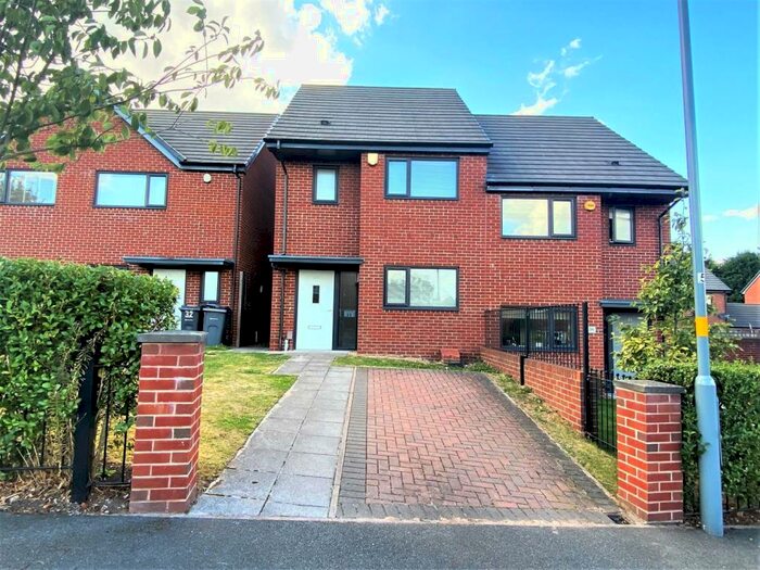 3 Bedroom Semi-Detached House To Rent In Yenton Grove, Erdington, Birmingham, B24