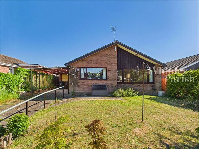 2 Bedroom Bungalow For Sale In Elm Grove, Garboldisham, IP22