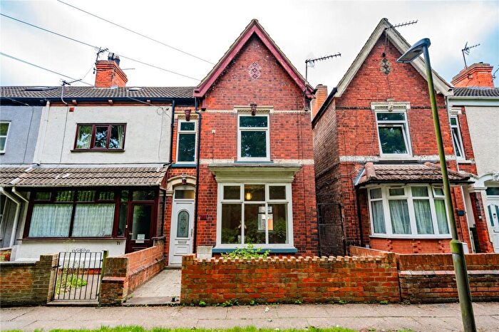 3 Bedroom End Of Terrace House For Sale In Peaksfield Avenue, Grimsby, Lincolnshire, DN32