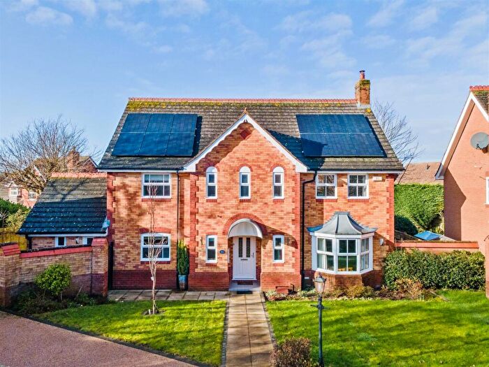 5 Bedroom Detached House For Sale In Whitefields Gate, Solihull, B91