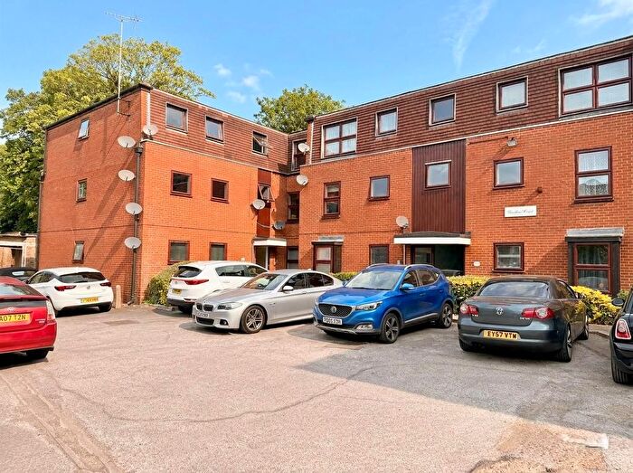 2 Bedroom Flat To Rent In Gresham Court, Gresham Road, Brentwood, CM14