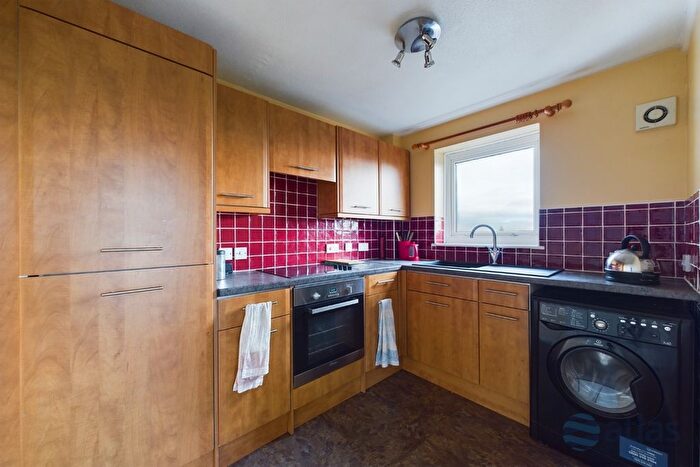 2 Bedroom Flat To Rent In Croxteth Road, Princes Park, L8