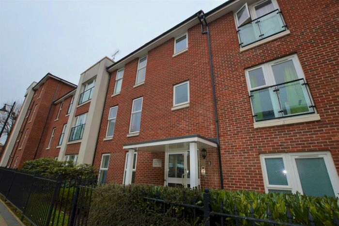 2 Bedroom Flat To Rent In Samuel Street London, SE15