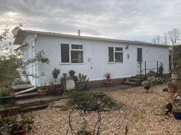 1 Bedroom Park Home For Sale In Linton Park, Bromyard, Herefordshire, HR7