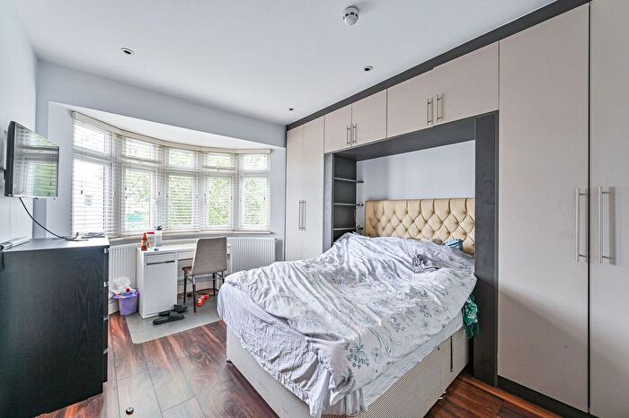 Studio To Rent In Streatham Vale, London, SW16