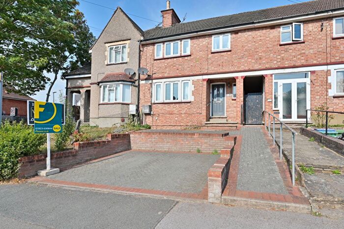 3 Bedroom Terraced House For Sale In Rickmansworth Road, Watford, WD18