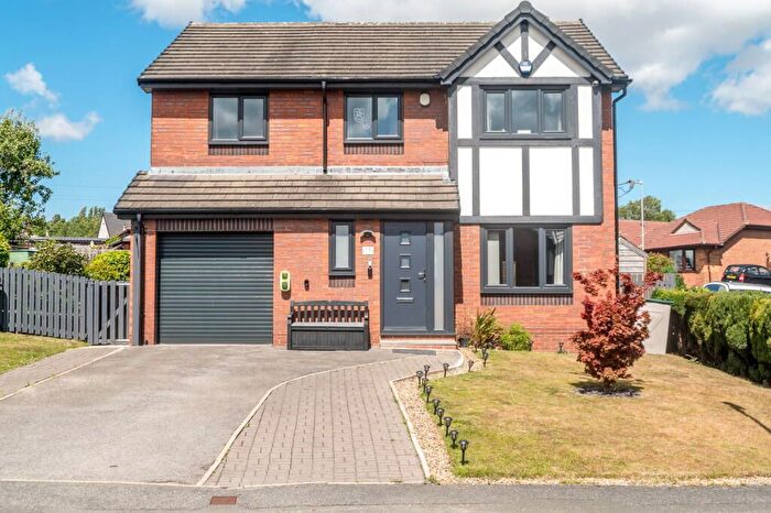 4 Bedroom Detached House For Sale In Sorbus Way, Lepton, Huddersfield, HD8