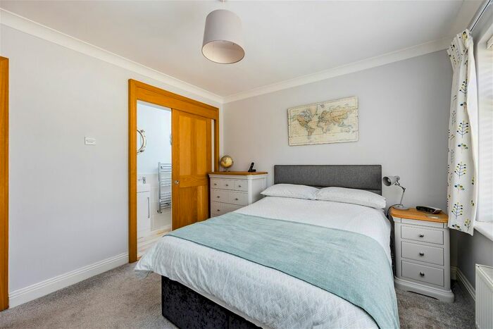 3 Bedroom Bungalow For Sale In Fernhurst Drive, Goring-By-Sea, BN12