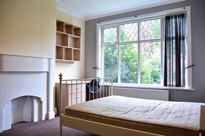 2 Bedroom Flat To Rent In Saint Chad's Avenue, Leeds, LS6