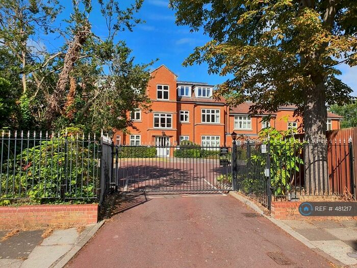 2 Bedroom Flat To Rent In Falmouth Avenue, Newmarket, CB8