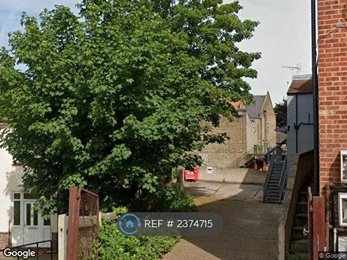 Studio To Rent In Charlton, Charlton, SE7