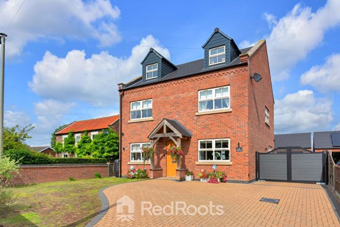 5 Bedroom Detached House For Sale In The Willows, Main Street, Graizelound, Haxey, Doncaster, Lincolnshire, DN9