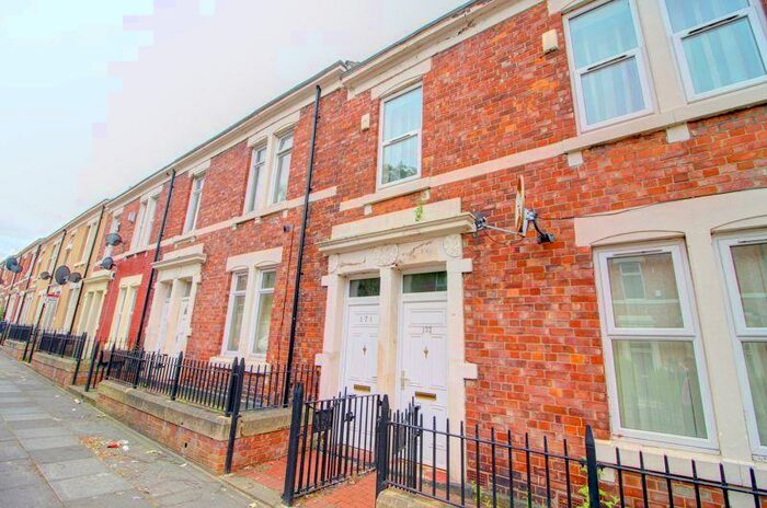 2 Bedroom Flat To Rent In Dilston Road, Arthurs Hill, Newcastle Upon Tyne, NE4