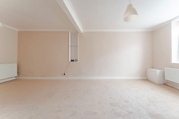 2 Bedroom Terraced House For Sale In Miskin Road, Tonypandy, CF40