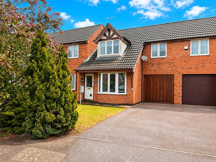 3 Bedroom Terraced House For Sale In Lordswood Close, Wootton Fields, Northampton, NN4