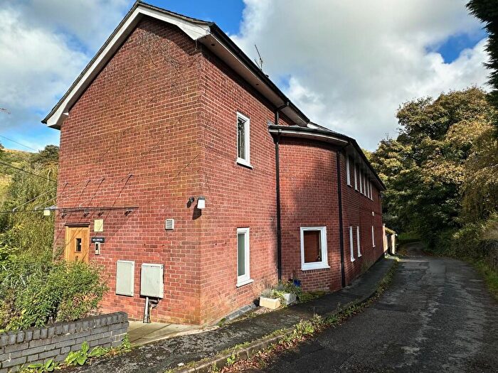 4 Bedroom Detached House To Rent In Holehouse Lane, Langley, SK11