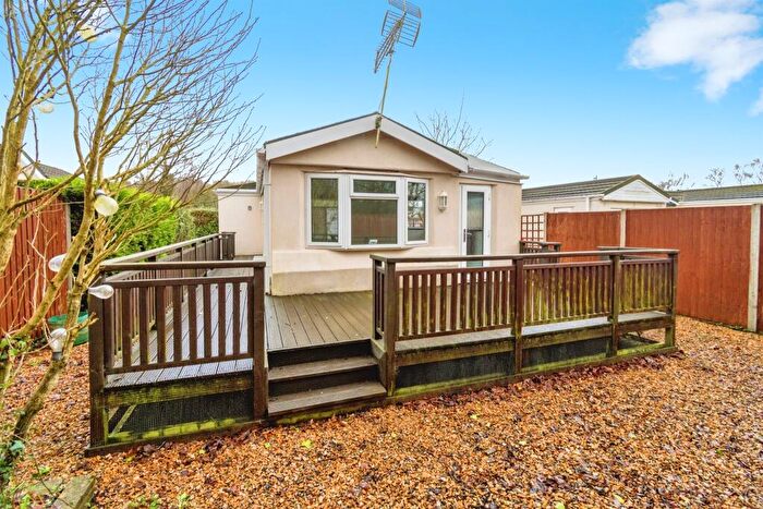 3 Bedroom Park Home For Sale In Allington Lane, West End, Southampton, SO30