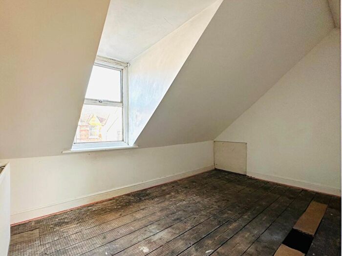 5 Bedroom End Of Terrace House To Rent In Carlton Avenue, Ramsgate, CT11