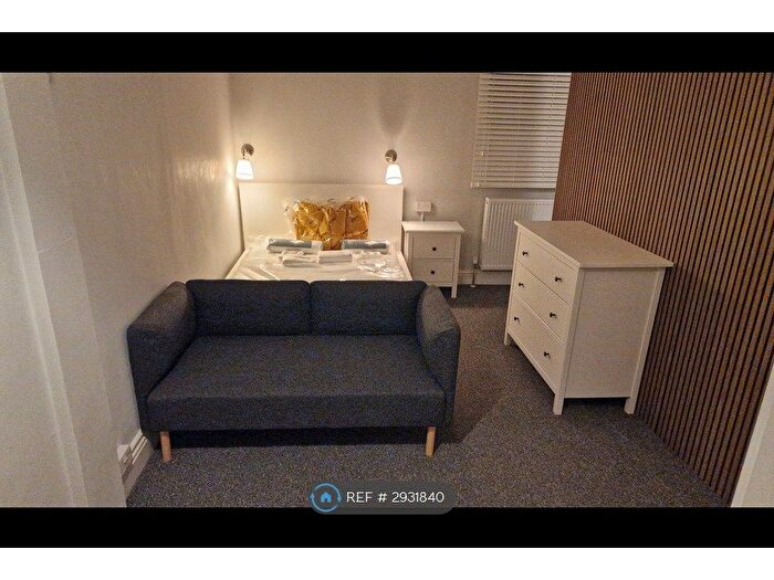 Studio To Rent In Princes Avenue, Hull, HU5