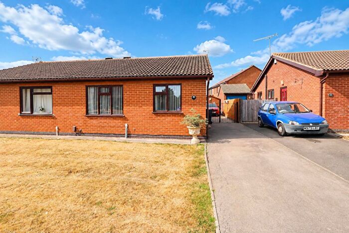 2 Bedroom Semi Detached Bungalow For Sale In Trent Road, Hinckley, LE10