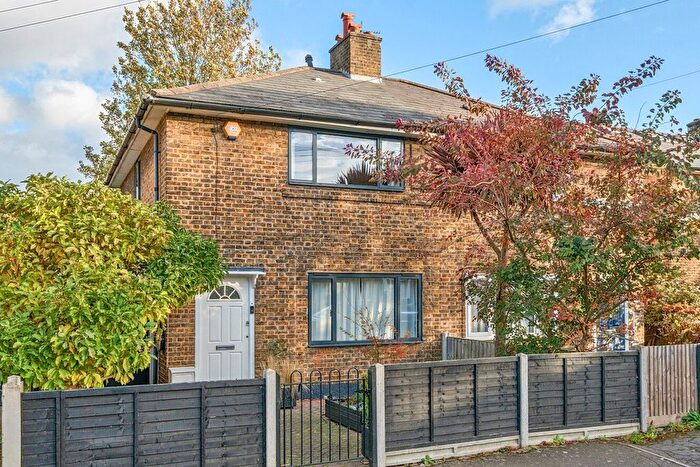 2 Bedroom Semi-Detached House For Sale In St. Norbert Green, Brockley, London, SE4