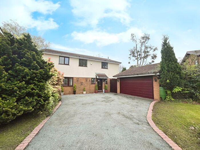 4 Bedroom Detached House For Sale In The Beeches, Sharples, BL1