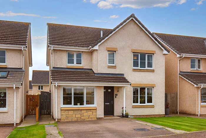 4 Bedroom Detached House For Sale In Meadowview Place, Inchture, Perth, PH14