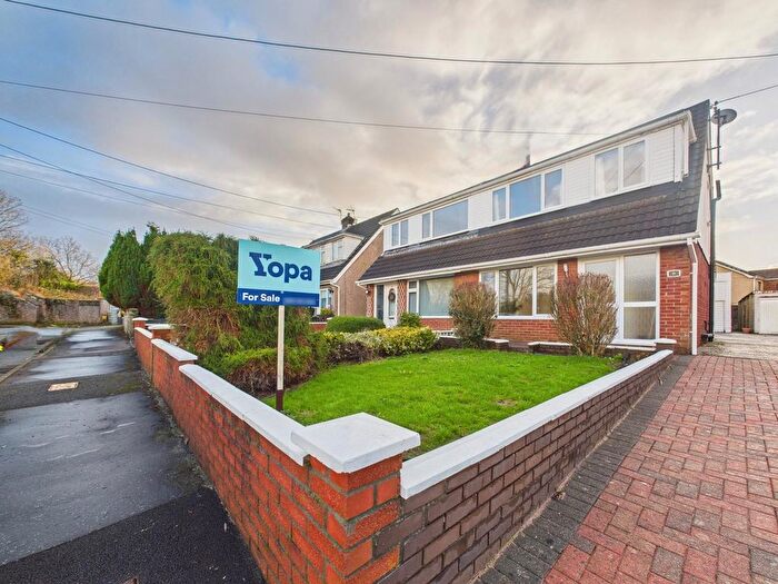 3 Bedroom Semi Detached House For Sale In Maesgwyn Drive, Swansea, SA4