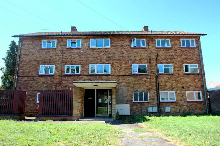 1 Bedroom Flat To Rent In Briery Way, Adeyfield, Hemel Hempstead, HP2