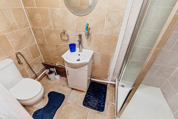 3 Bedroom Semi-Detached House For Sale In Machin Road, Bristol, BS10 - Photo 7