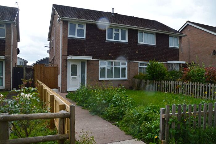 3 Bedroom Semi-detached House To Rent In Starling Close, Weston-Super-Mare, BS22