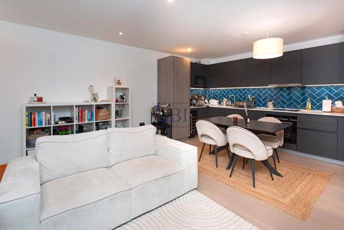 2 Bedroom Apartment For Sale In Rosewood Building, Shoreditch Exchange, Gorsuch Place, Hoxton, E2