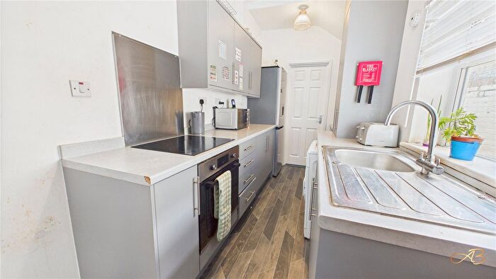 1 Bedroom Detached House To Rent In Myrtle Street, Middlesbrough, North Yorkshire, TS1