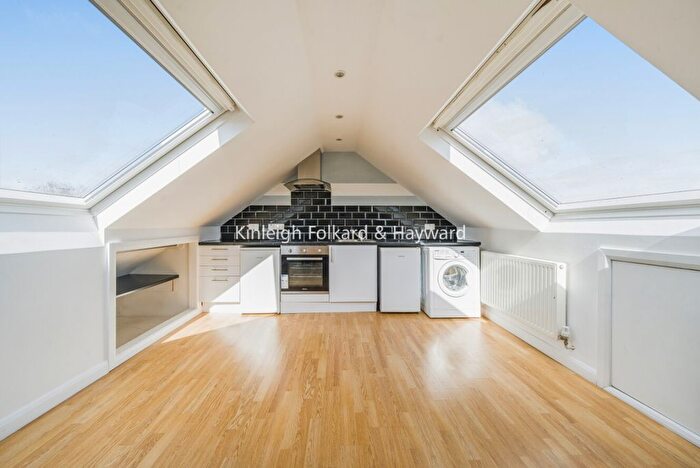 3 Bedroom Detached House To Rent In Braid Avenue, London, W3