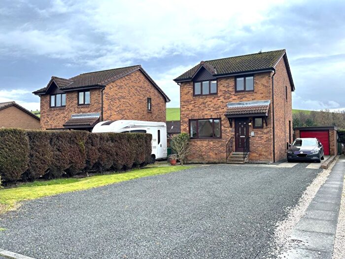 3 Bedroom Detached House For Sale In Shinwell Place, Rosyth, Dunfermline, KY11