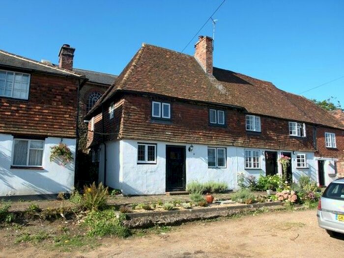 2 Bedroom End Of Terrace House To Rent In Duncans Yard, Westerham, TN16