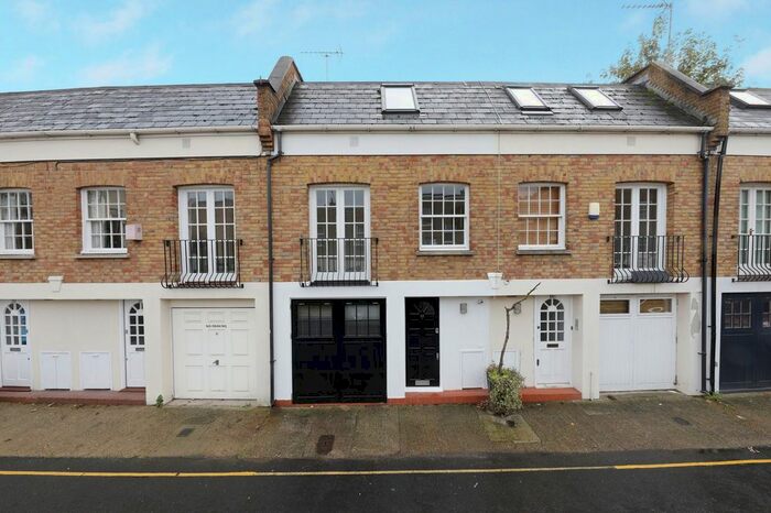 1 Bedroom Terraced House To Rent In Royal Crescent Mews, London, W11