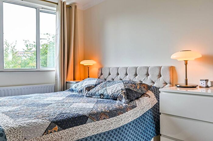 1 Bedroom Flat For Sale In Lilestone Street, St John's Wood, London, NW8