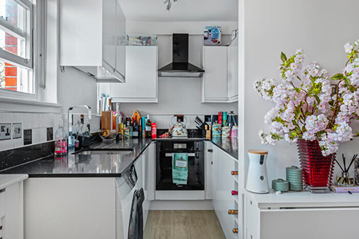 1 Bedroom Apartment To Rent In Highbury Grange, London, N5