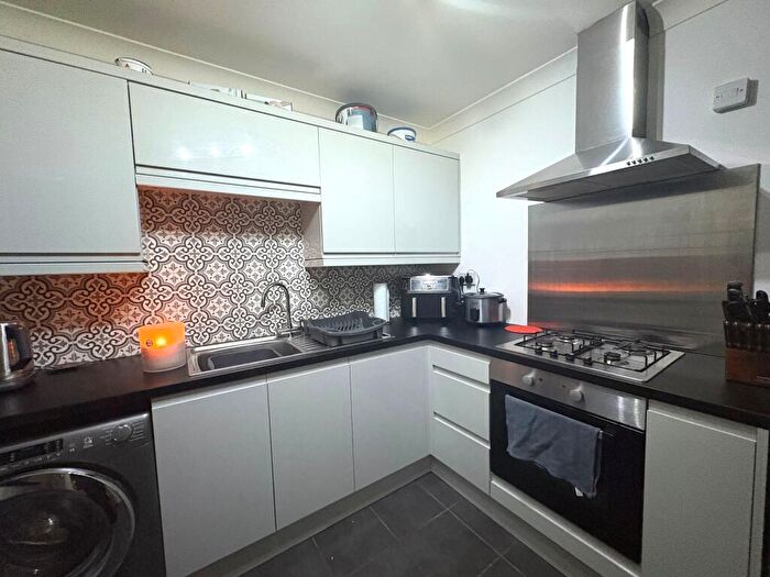 1 Bedroom Flat To Rent In Ringwood Road, Parkstone, BH12